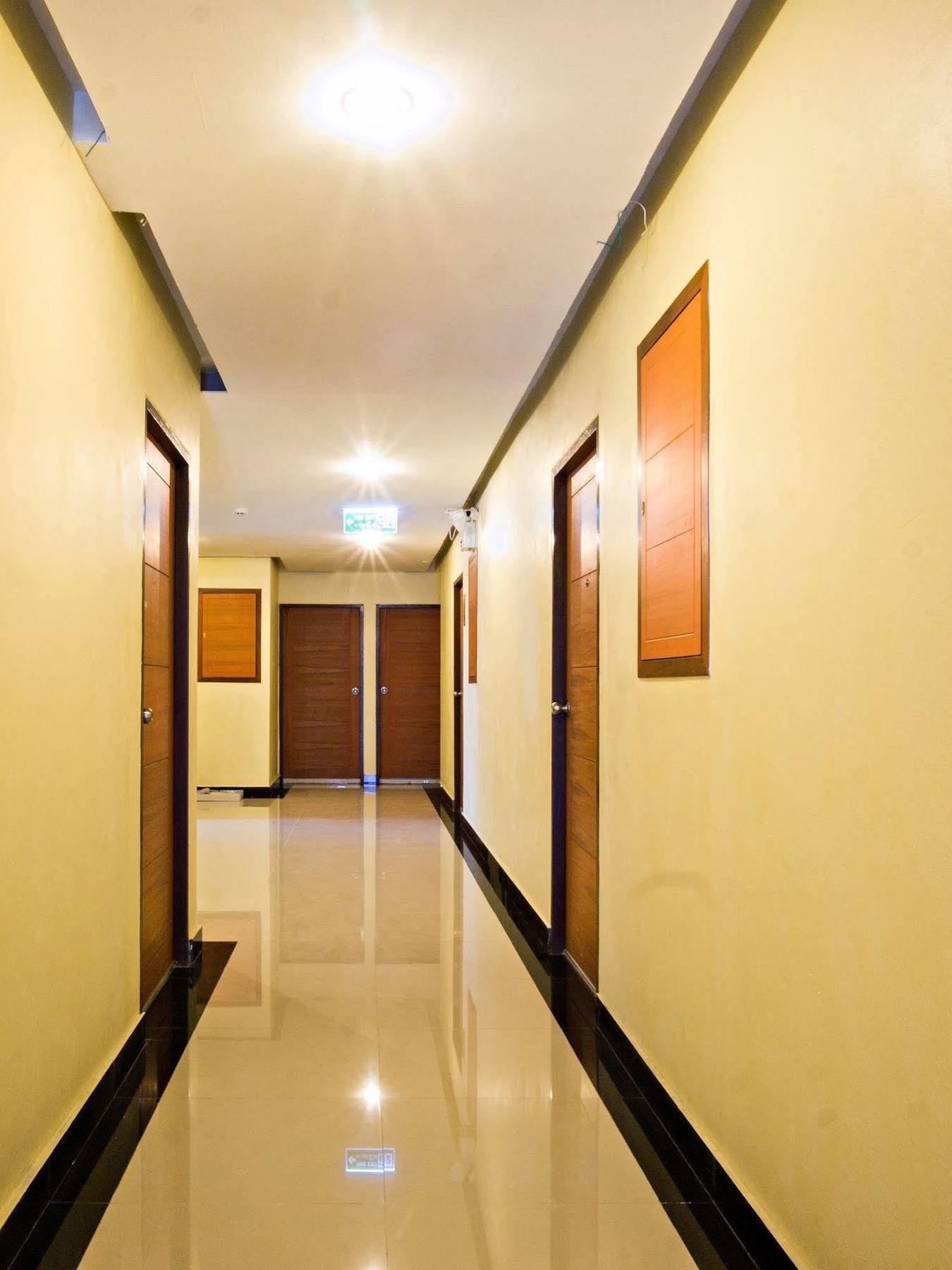 Nrv Place Apart Hotel Бангкок Экстерьер фото